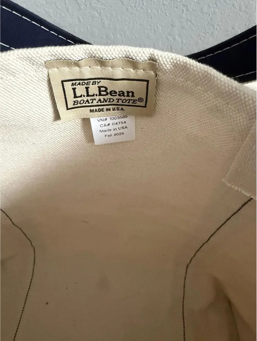 LL Bean Boat And Tote Navy With K Initial Embroidery Short Straps Medium Bag - Picture 3 of 6